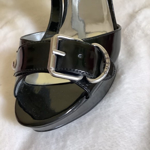 NWOT ~ GUESS Black Patent Heels - Picture 13 of 16